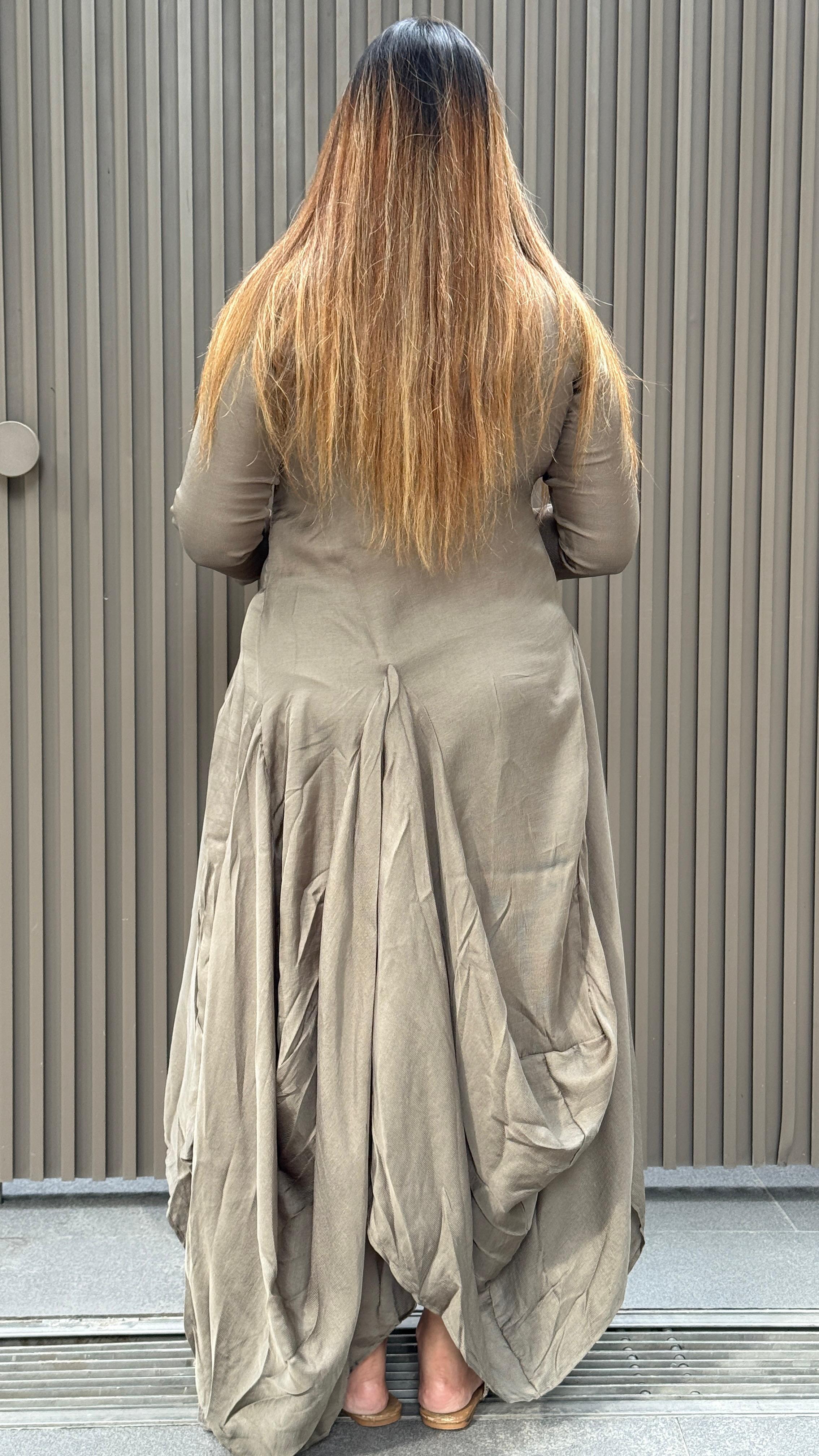 Yashira Dress with Necklace- Gray